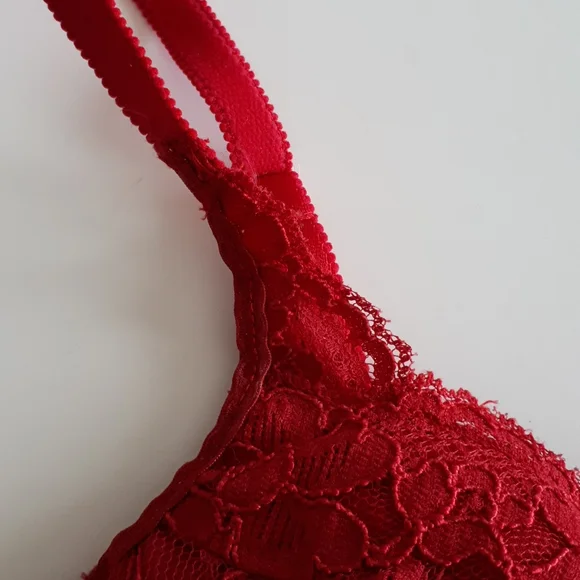 Padded Bra - Picture 3 of 7